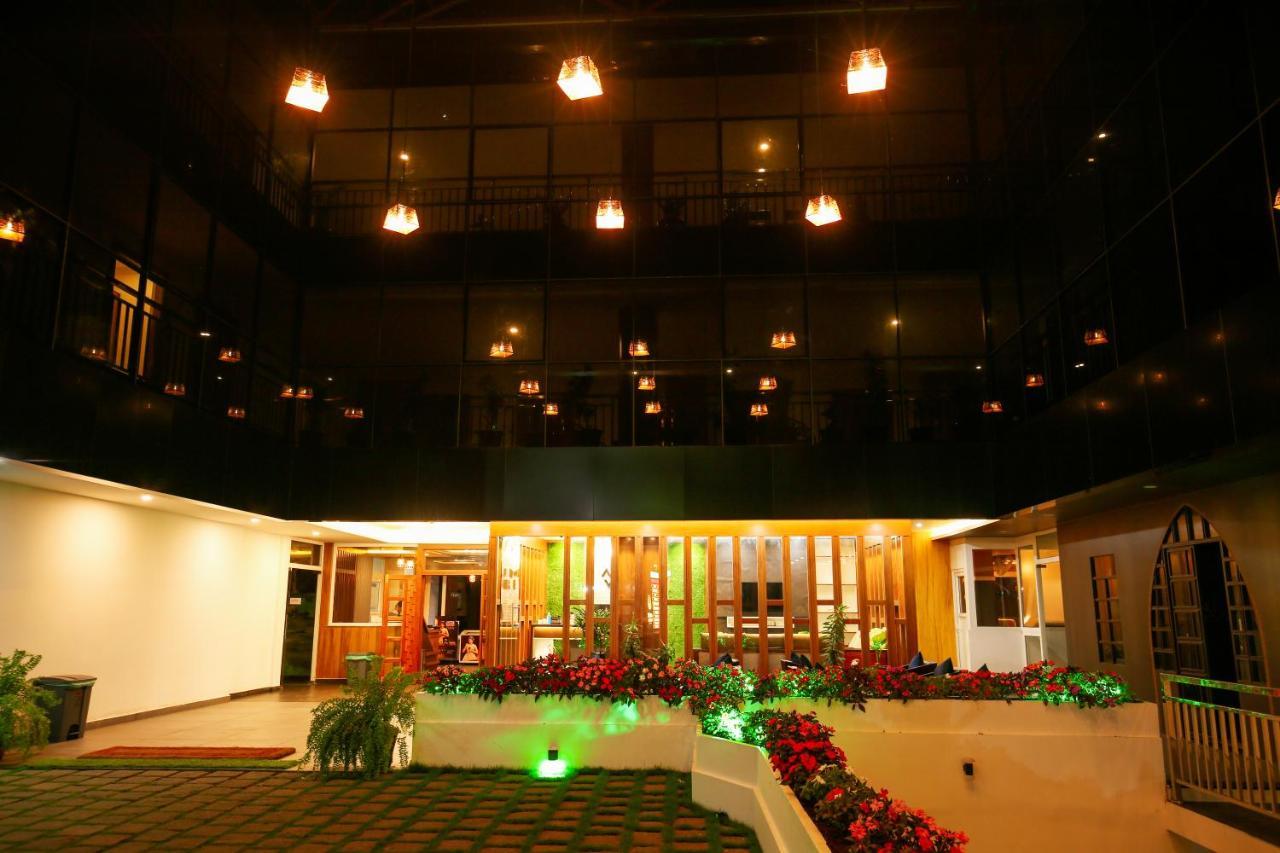 Amuse Vista Resorts And Spa Anachal Buitenkant foto